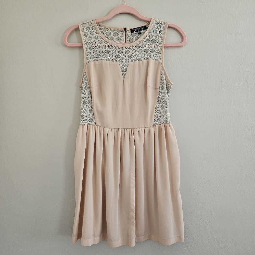 Love Culture Dress Womens Medium Light Pink Cream Floral Lace Elegant Block